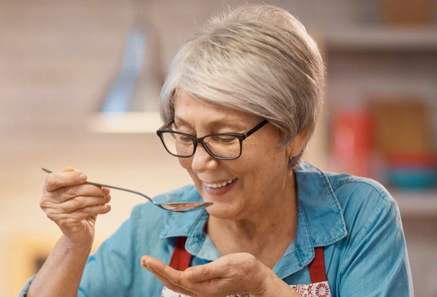 老年人清淡饮食更健康？小心营养不良